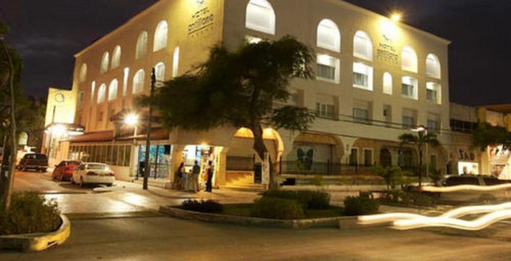 Hotel Antillano Cancún Exterior foto